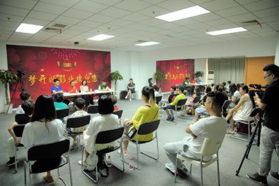 童星伯樂張曉恩 用互聯(lián)網(wǎng)技術(shù)服務(wù)推動兒童演員事業(yè)發(fā)展